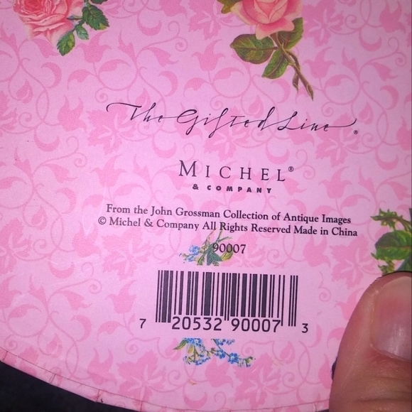 💝 Michel & Company Unique Hat Box - Picture 6 of 11